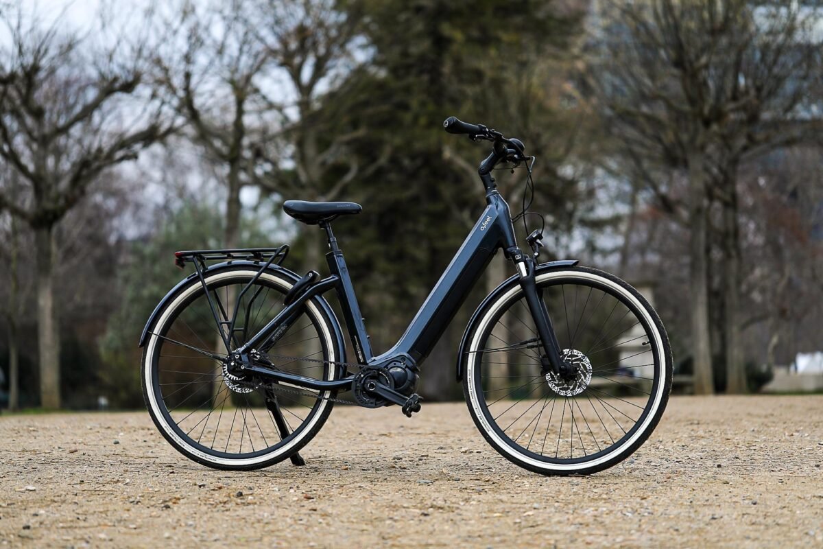 Vélo électrique O2feel iSwan City Boost 8.1 gris titane avec moteur Shimano