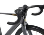 Vélo aero Twitterbike R5 Pro utilisé sur route sportive