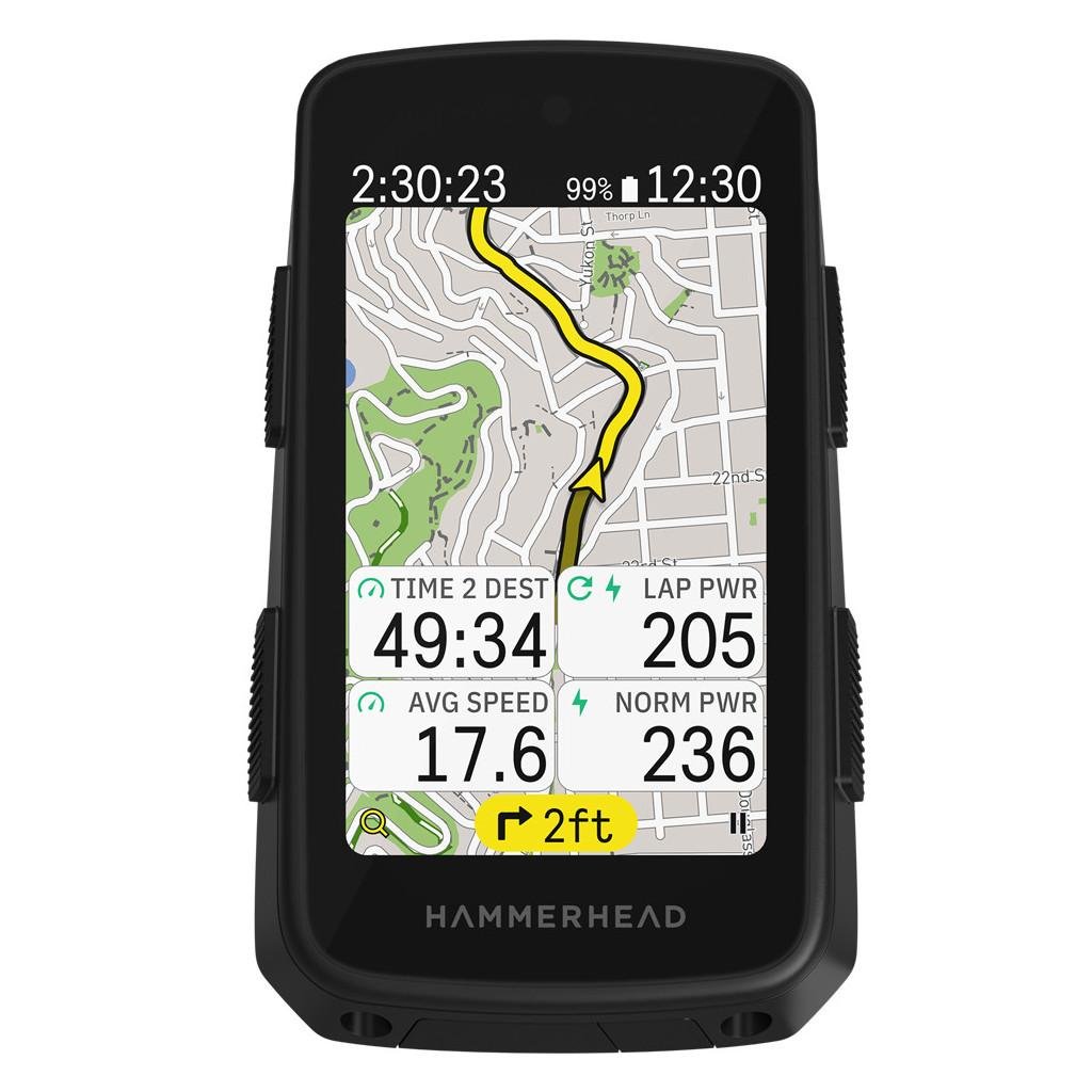 Hammerhead Karoo 3 GPS vélo avec écran tactile haute définition GPS Hammerhead Karoo 3 utilisé pendant une sortie cycliste