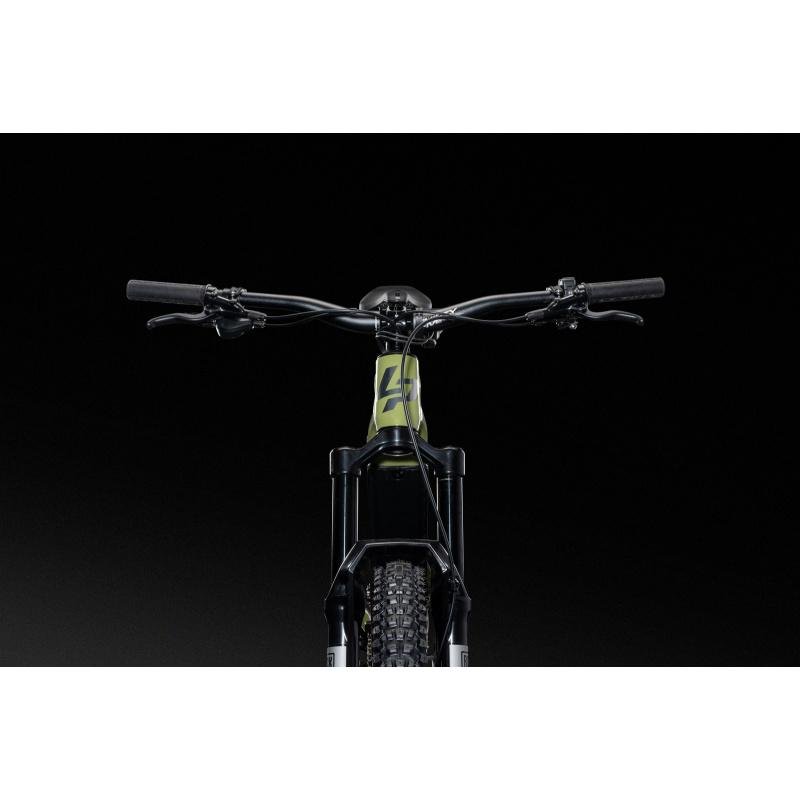 Lapierre Overvolt AM 5.8 tout-suspendu utilisé sur sentier technique