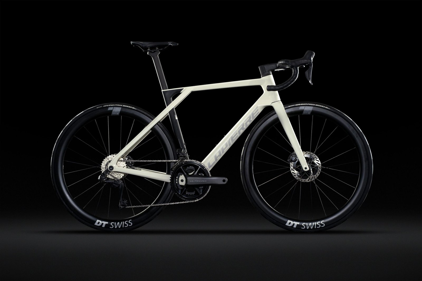 Lapierre Xelius DRS 8.0 carbone léger et aérodynamique Lapierre Xelius DRS 8.0 chrome vue latérale complète