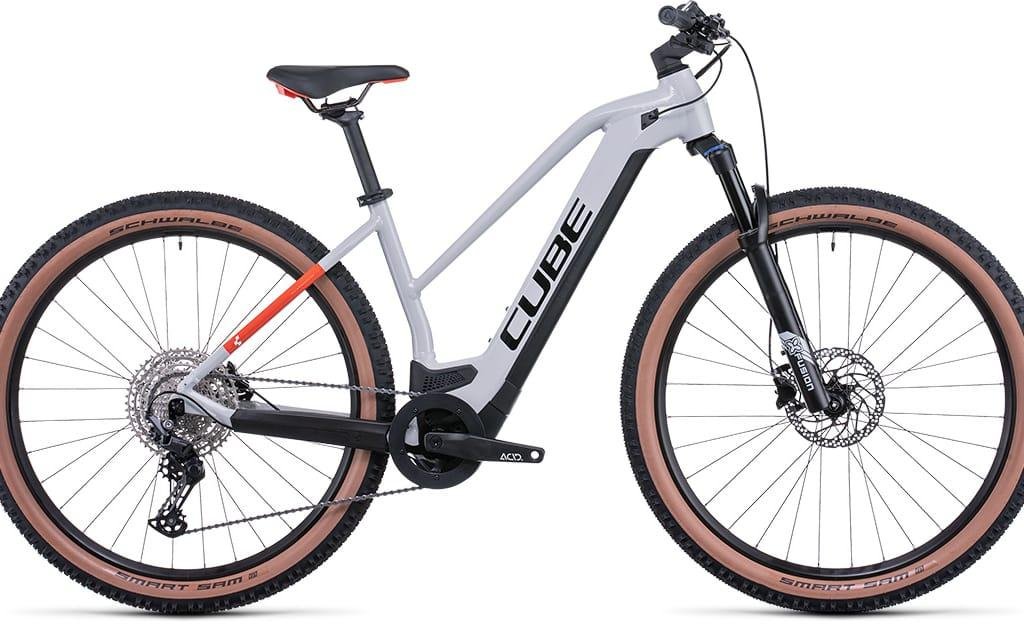 Test et Avis Cube Reaction Hybrid 625 Pro – VTT Électrique Haute Performance VTTAE Cube Reaction Hybrid 625 Pro utilisé pour trail et randonnée