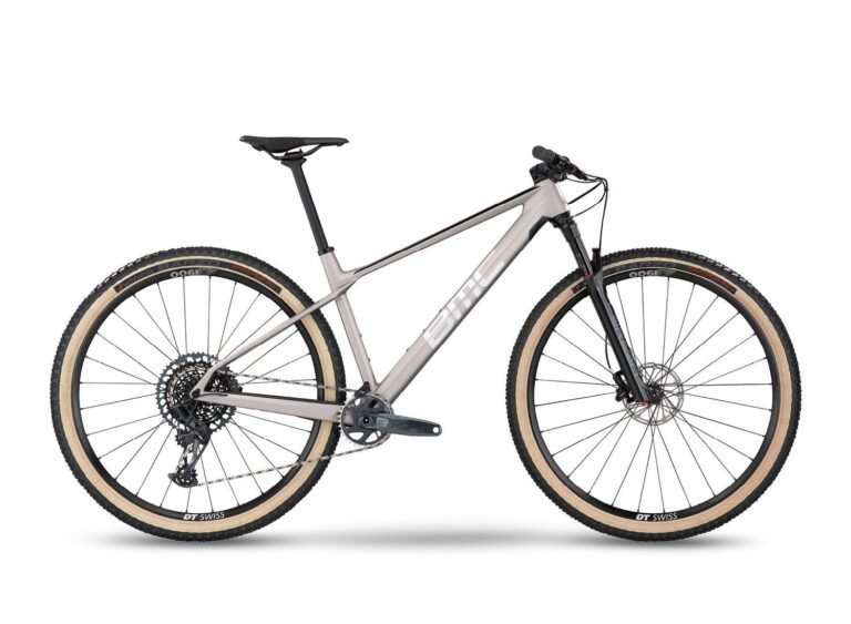BMC Twostroke 01 Three vélo cross country carbone premium