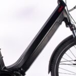 Vélo électrique trekking O2feel iSwan Explorer 6.1 avec batterie intégrée